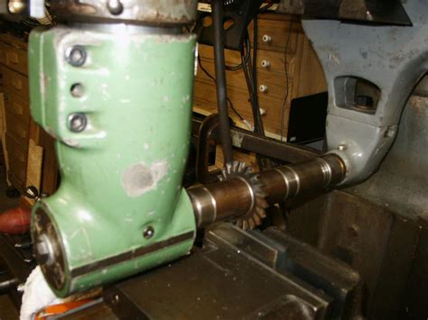 Bridgeport horizontal milling attachment setup instructions.